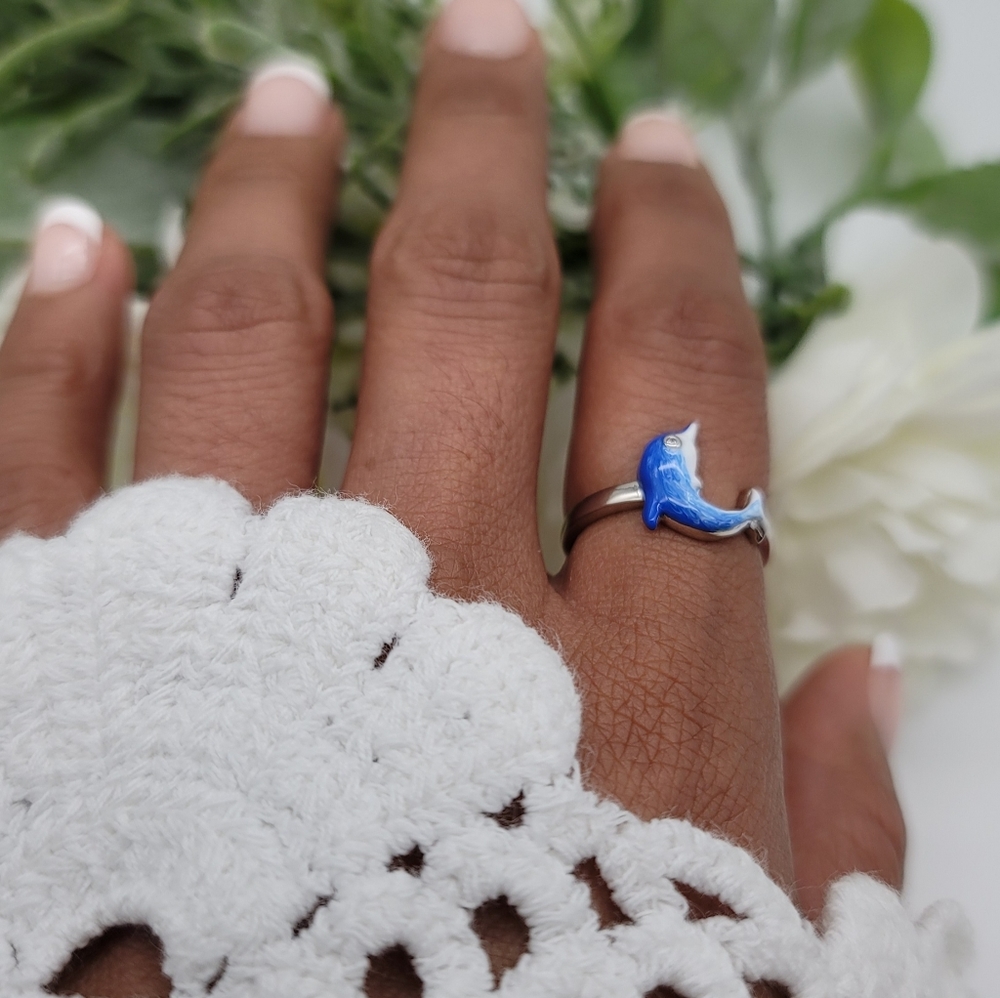 🥰 HANDPAINTED DOLPHIN RING - Picture 4 of 7